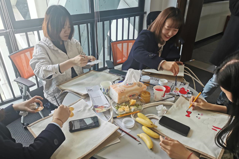 财务公司三八.jpg 财务公司三八.jpg
